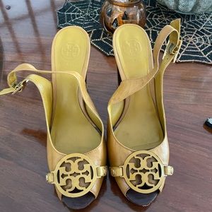 Mustard cream block heel beautiful for the season